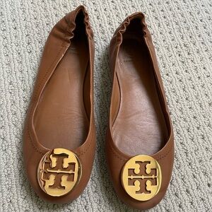 Tory Burch Minnie Flat in Chocolate Brown with Gold Double T Size 7